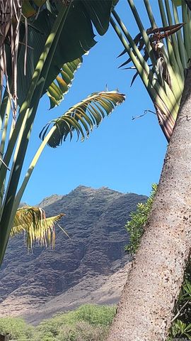 84-425 Makaha Valley Road, Waianae, HI 96792
