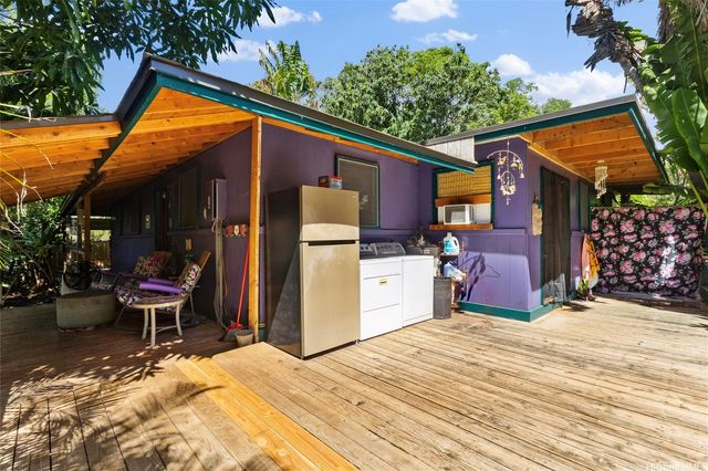 84-425 Makaha Valley Road, Waianae, HI 96792