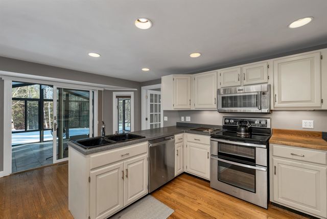 26 Orchards Road, Wolfeboro, NH 03894