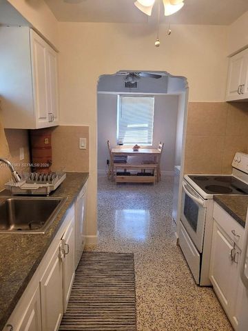 655 NE 122nd St, North Miami, FL 33161