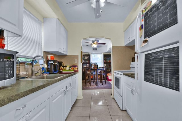 655 NE 122nd St, North Miami, FL 33161