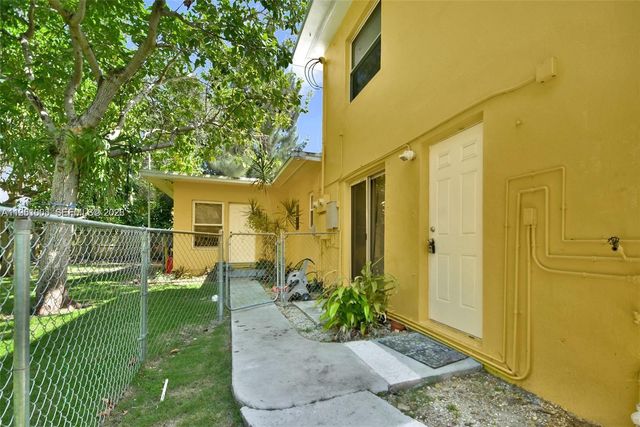 655 NE 122nd St, North Miami, FL 33161