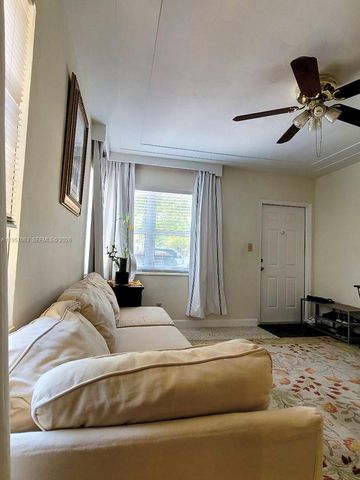 655 NE 122nd St, North Miami, FL 33161