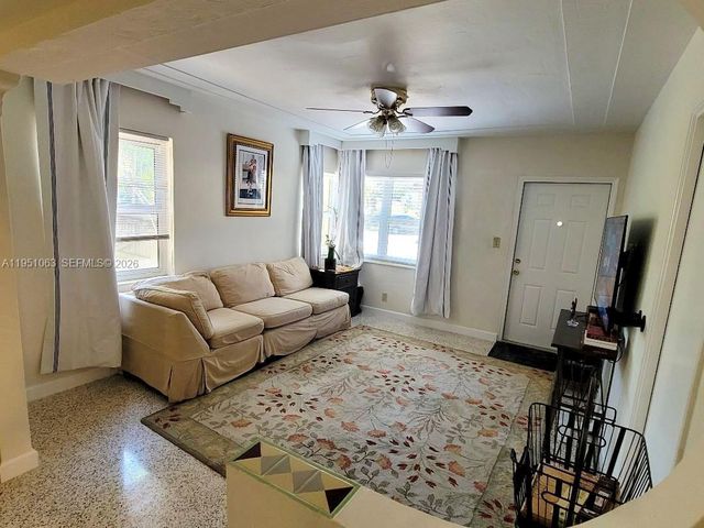 655 NE 122nd St, North Miami, FL 33161