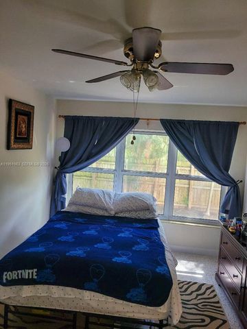 655 NE 122nd St, North Miami, FL 33161