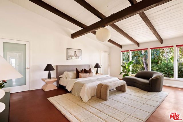7523 Mulholland Drive, Los Angeles, CA 90046