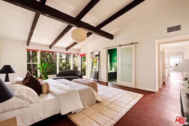 7523 Mulholland Drive, Los Angeles, CA 90046