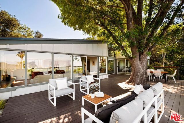 7523 Mulholland Drive, Los Angeles, CA 90046