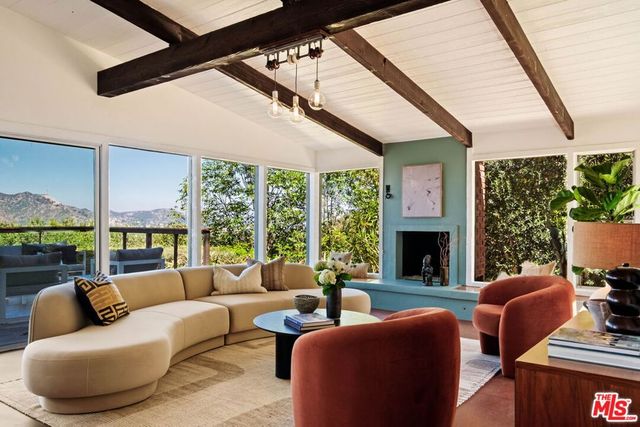 7523 Mulholland Drive, Los Angeles, CA 90046