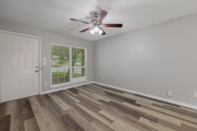 3201 Forestdale Lane, Balch Springs, TX 75180