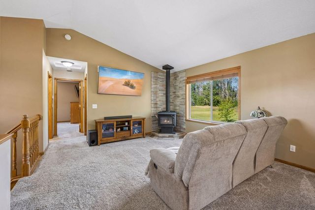 40533 Golden Avenue, North Branch, MN 55056
