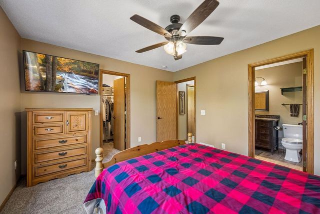 40533 Golden Avenue, North Branch, MN 55056