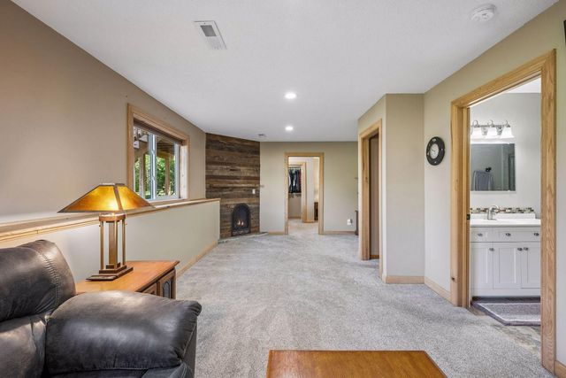 40533 Golden Avenue, North Branch, MN 55056