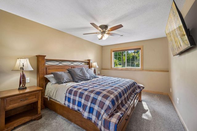 40533 Golden Avenue, North Branch, MN 55056