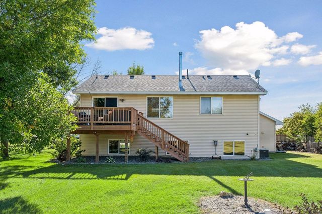 40533 Golden Avenue, North Branch, MN 55056