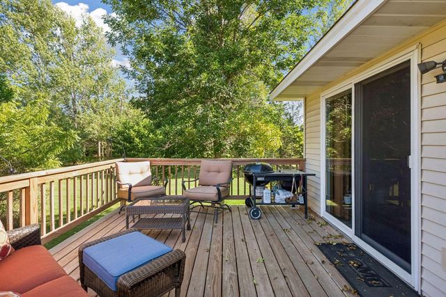 40533 Golden Avenue, North Branch, MN 55056
