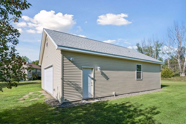 40533 Golden Avenue, North Branch, MN 55056