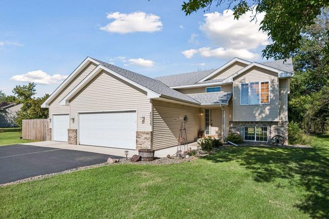 40533 Golden Avenue, North Branch, MN 55056