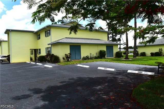 6801 Lake McGregor CIR, Fort Myers, FL 33919
