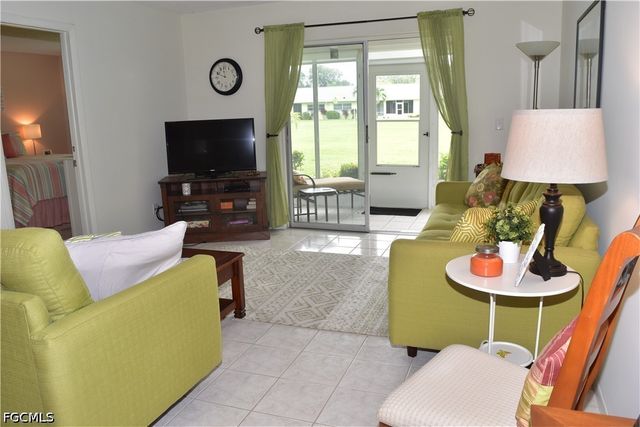 6801 Lake McGregor CIR, Fort Myers, FL 33919