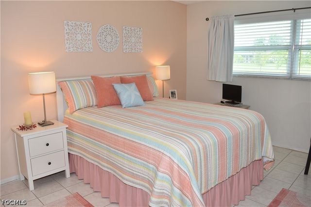 6801 Lake McGregor CIR, Fort Myers, FL 33919