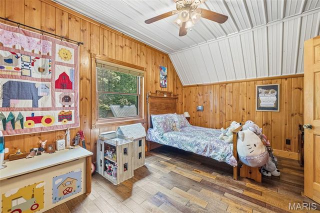 2276 Old Fredericktown Road, Farmington, MO 63640