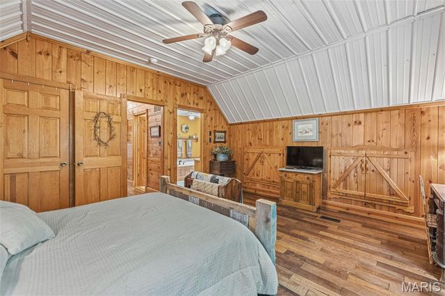2276 Old Fredericktown Road, Farmington, MO 63640