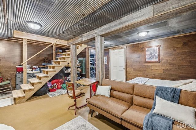 2276 Old Fredericktown Road, Farmington, MO 63640
