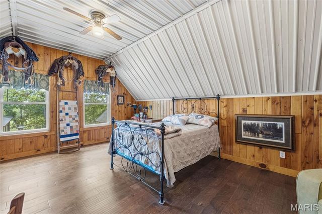 2276 Old Fredericktown Road, Farmington, MO 63640