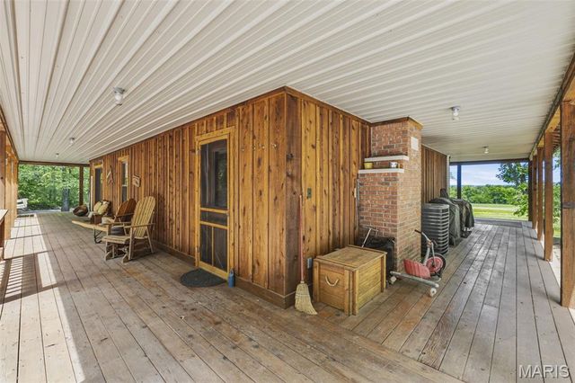 2276 Old Fredericktown Road, Farmington, MO 63640