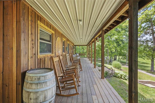 2276 Old Fredericktown Road, Farmington, MO 63640