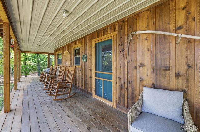 2276 Old Fredericktown Road, Farmington, MO 63640