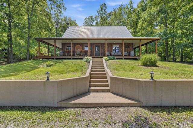 2276 Old Fredericktown Road, Farmington, MO 63640