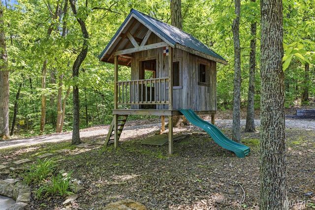 2276 Old Fredericktown Road, Farmington, MO 63640