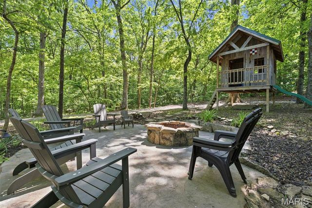 2276 Old Fredericktown Road, Farmington, MO 63640