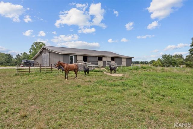 2276 Old Fredericktown Road, Farmington, MO 63640