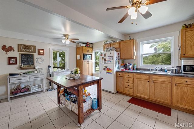 2276 Old Fredericktown Road, Farmington, MO 63640