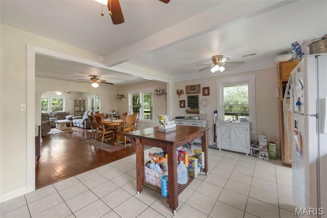 2276 Old Fredericktown Road, Farmington, MO 63640