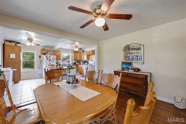 2276 Old Fredericktown Road, Farmington, MO 63640