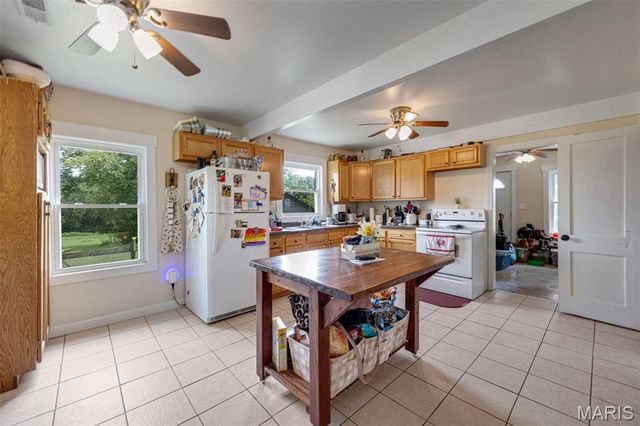 2276 Old Fredericktown Road, Farmington, MO 63640