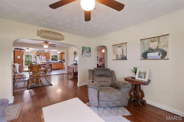 2276 Old Fredericktown Road, Farmington, MO 63640
