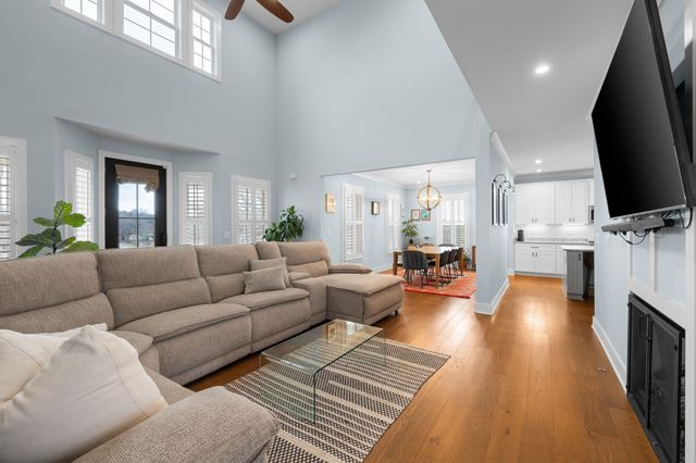 12877 Versailles Rd, Rockvale, TN 37153