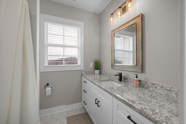 12877 Versailles Rd, Rockvale, TN 37153