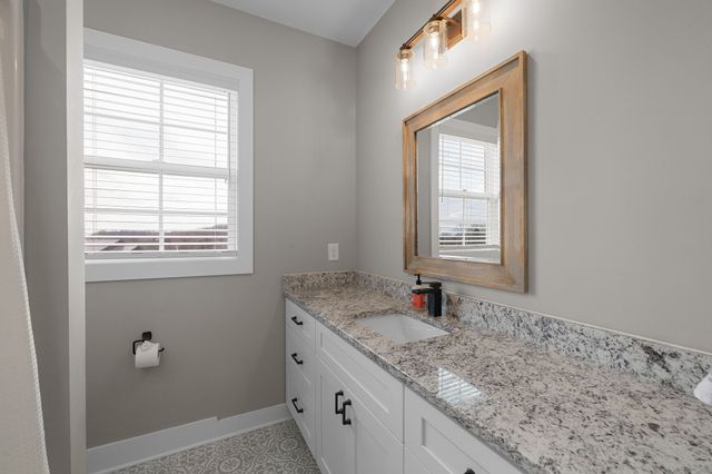 12877 Versailles Rd, Rockvale, TN 37153