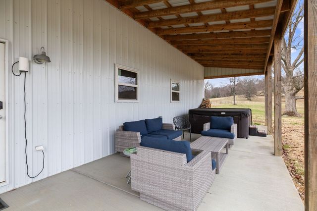 12877 Versailles Rd, Rockvale, TN 37153