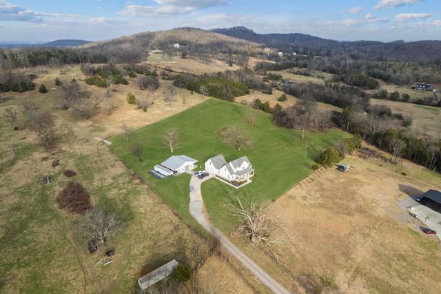 12877 Versailles Rd, Rockvale, TN 37153