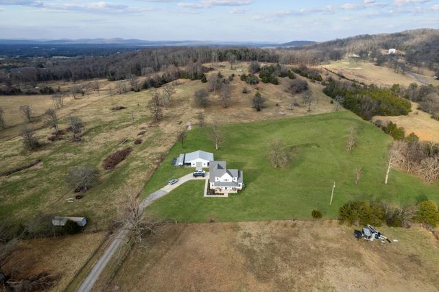 12877 Versailles Rd, Rockvale, TN 37153