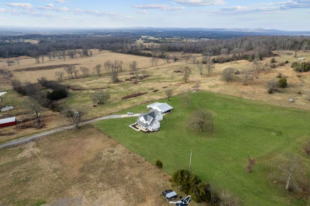 12877 Versailles Rd, Rockvale, TN 37153