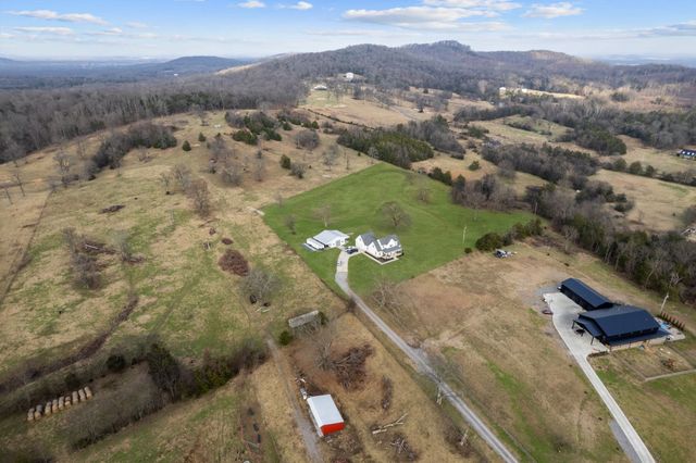 12877 Versailles Rd, Rockvale, TN 37153