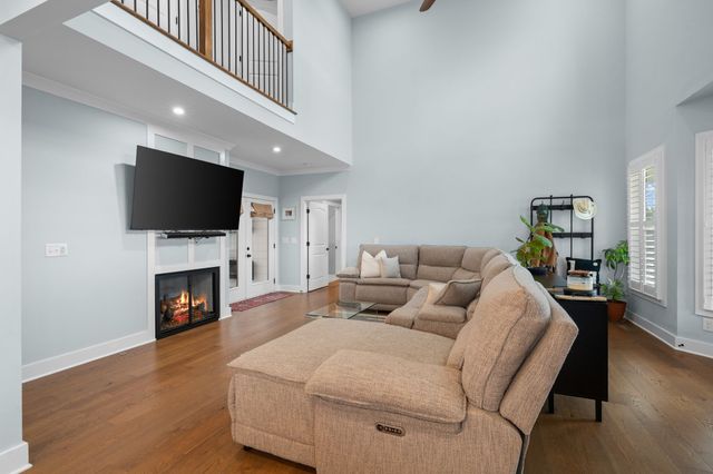 12877 Versailles Rd, Rockvale, TN 37153